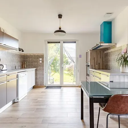 Maison Privee Avec Jardin Chez Marcelle *